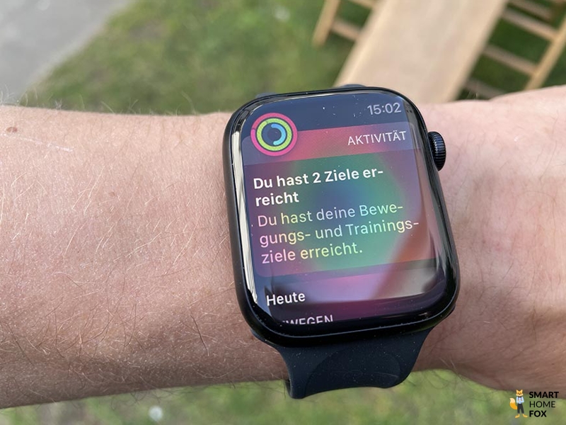 Достигнутые цели активности на Apple Watch Series 7.